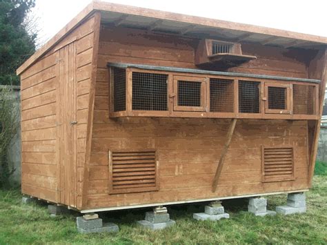 wooden pigeon lofts